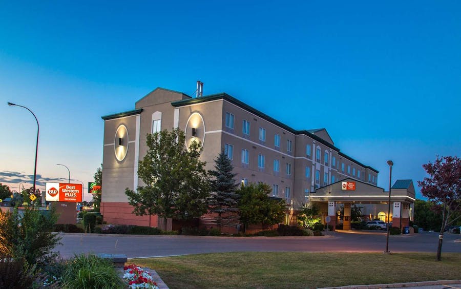 Best Western Plus Pembina Inn & Suites